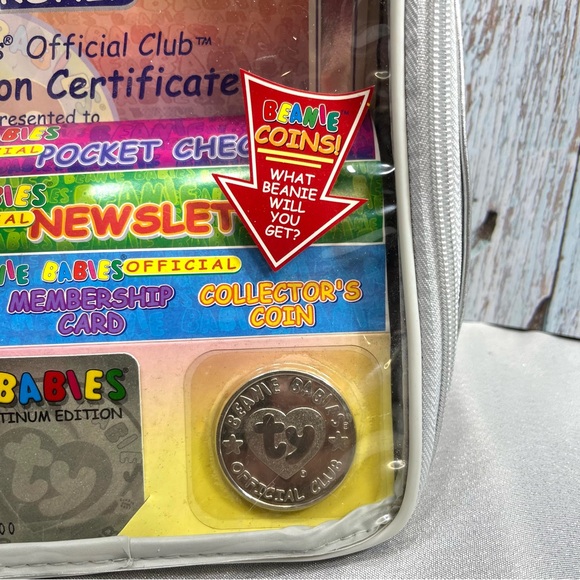 1999 Vintage TY RARE RETIRED Clubby BeanieBaby Official Club Platinum Member Kit - Picture 4 of 8